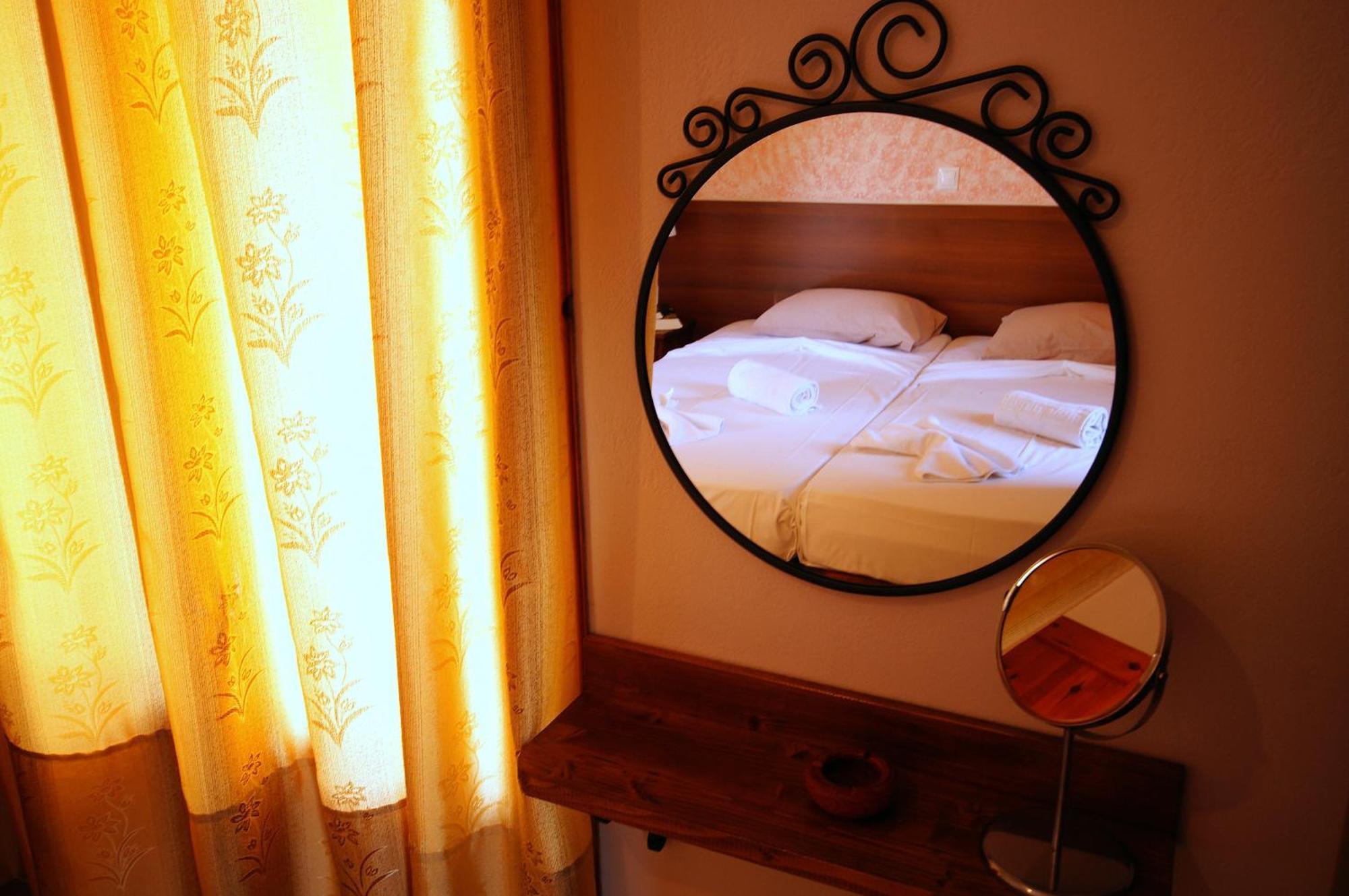 Mr. Greek Villa Petra  Room photo